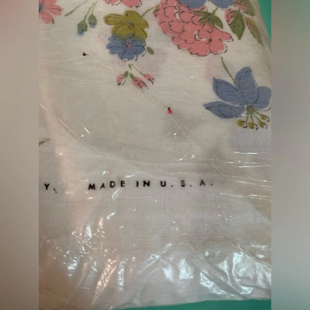 Vintage New Pacific Mills Mod Floral Double Full Flat & Fitted Sheet Set